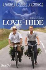 Watch A Love to Hide (Un amour  taire) Sockshare